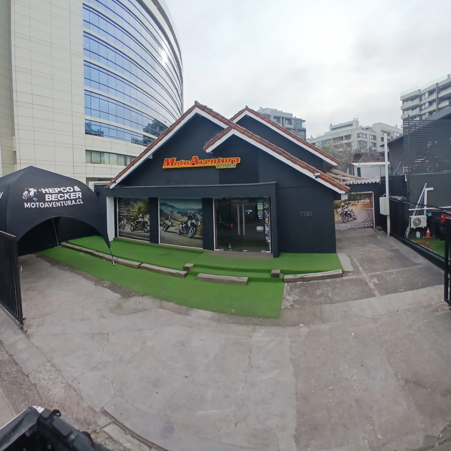 Tienda — Exterior Santiago 3